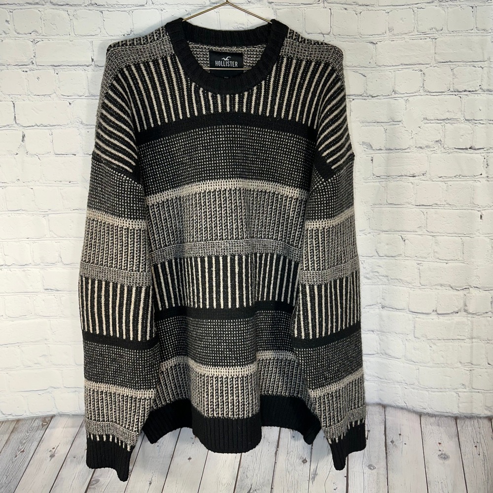 Hollister Mens XXL Black Grey Geometric Striped Knit Crew Neck Sweater XXL